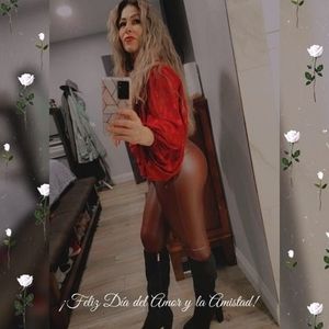 Meet your Posher, Alma